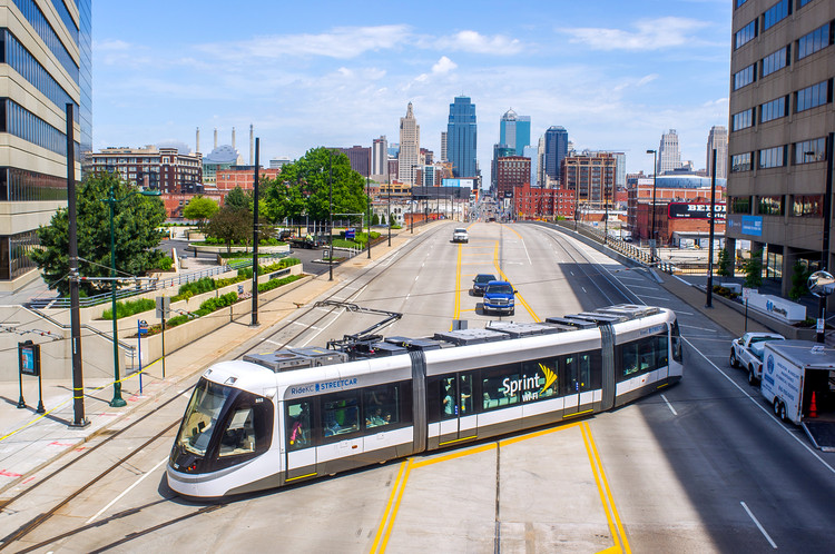 Navigating the Urban Jungle: Unraveling the Marvels of Public Transportation in Chicago